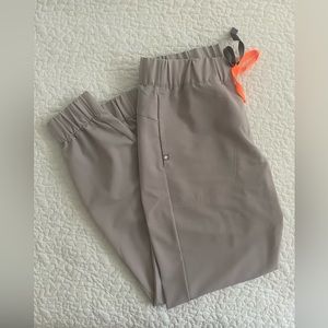 DISCONTINUED FIGS Scrub Pants